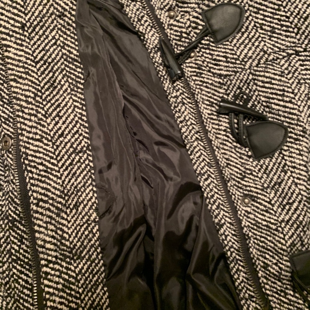 Coat - Picture 3 of 5